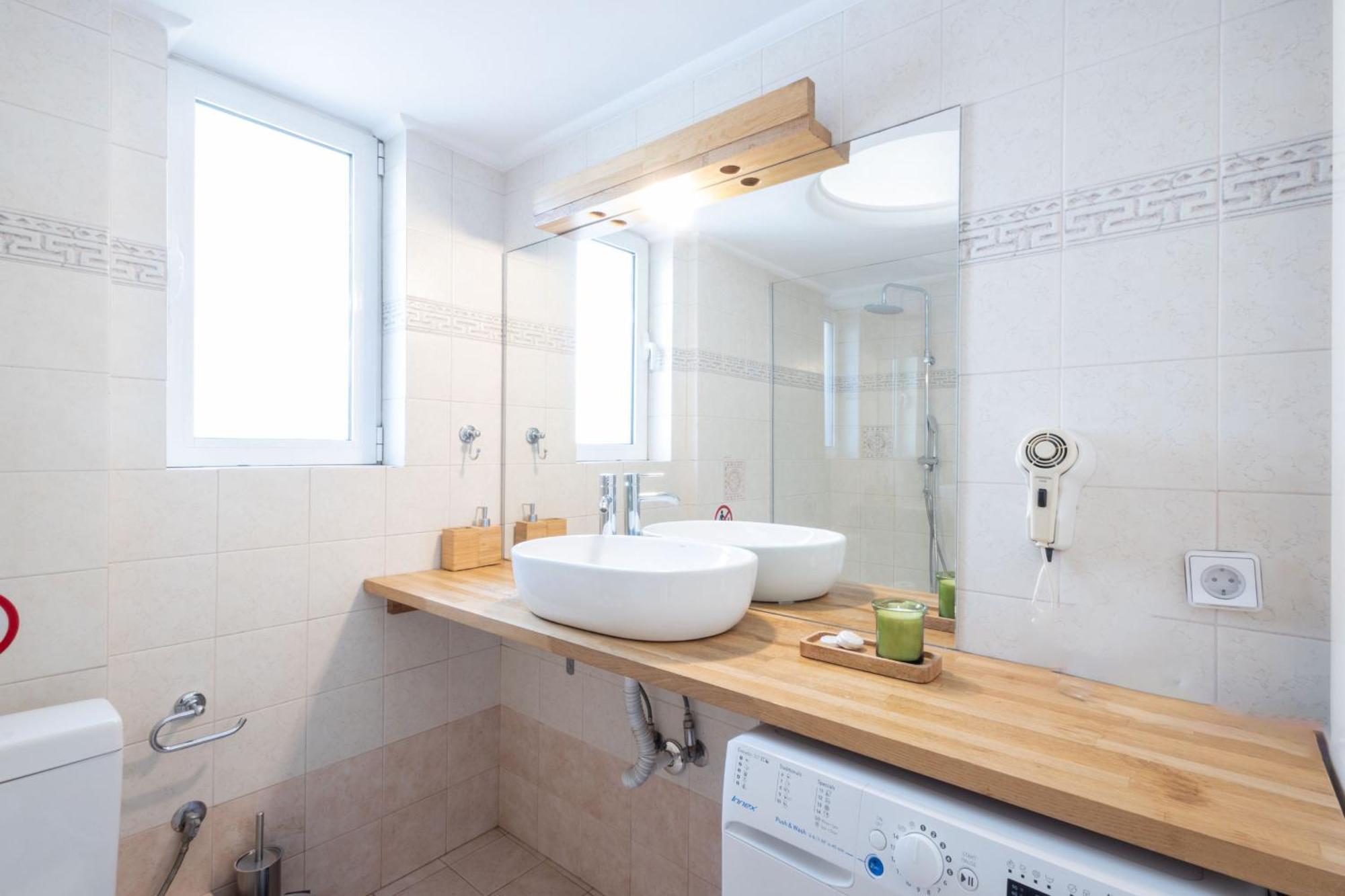 Luxury And Spacious Apt For 6 Guests Atenas Exterior foto